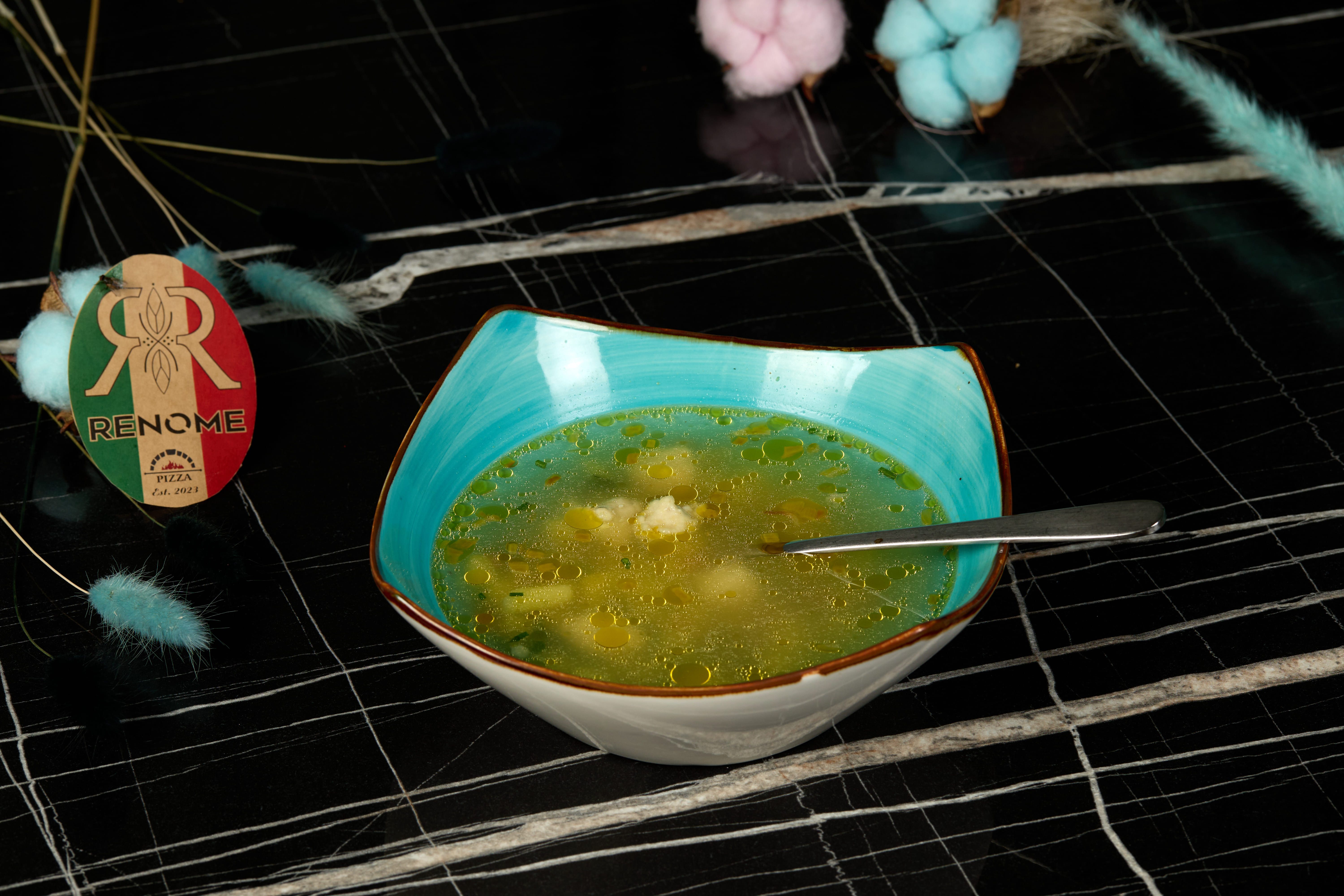 Supă cu chifteluțe