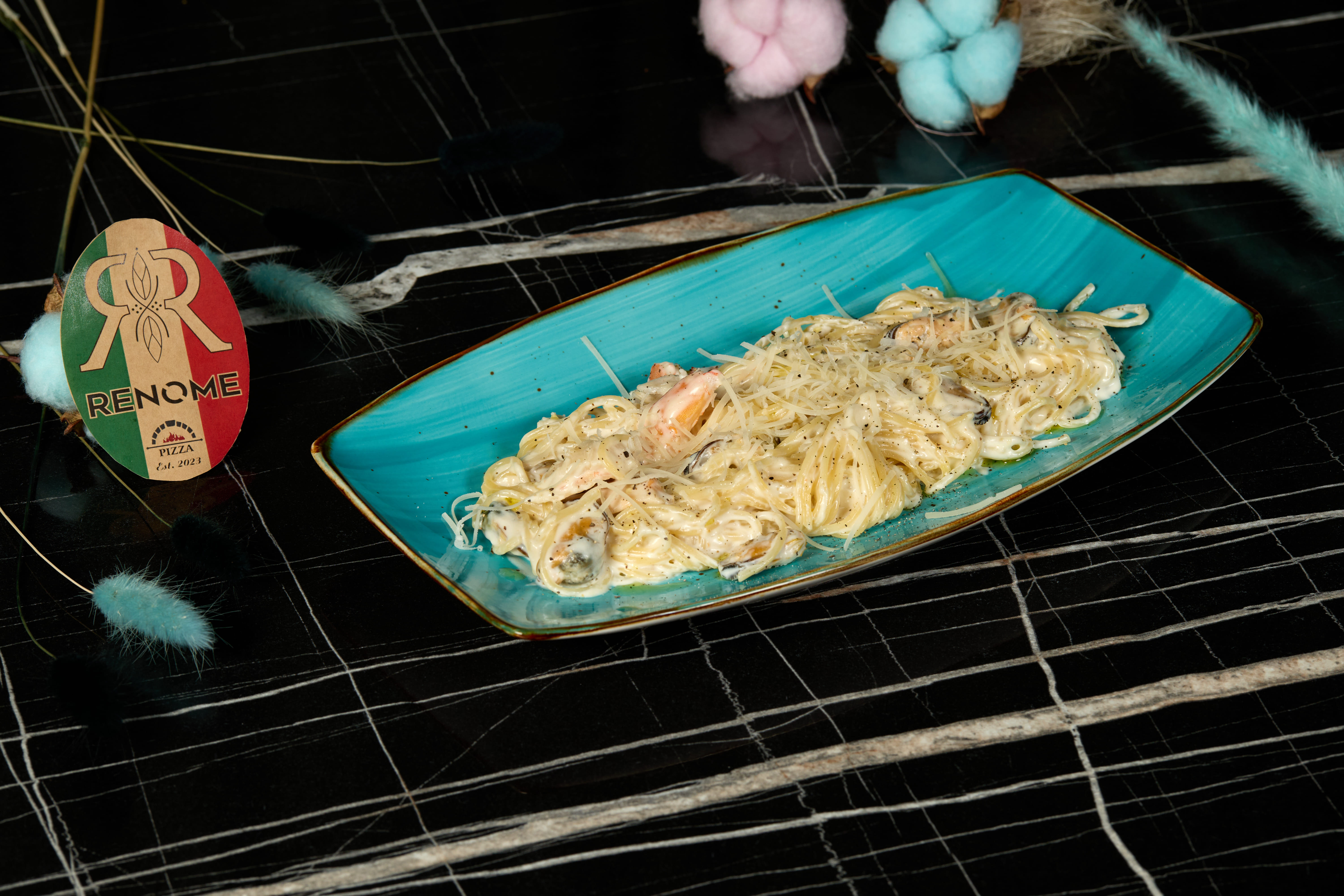 Spaghetti cu fructe de mare